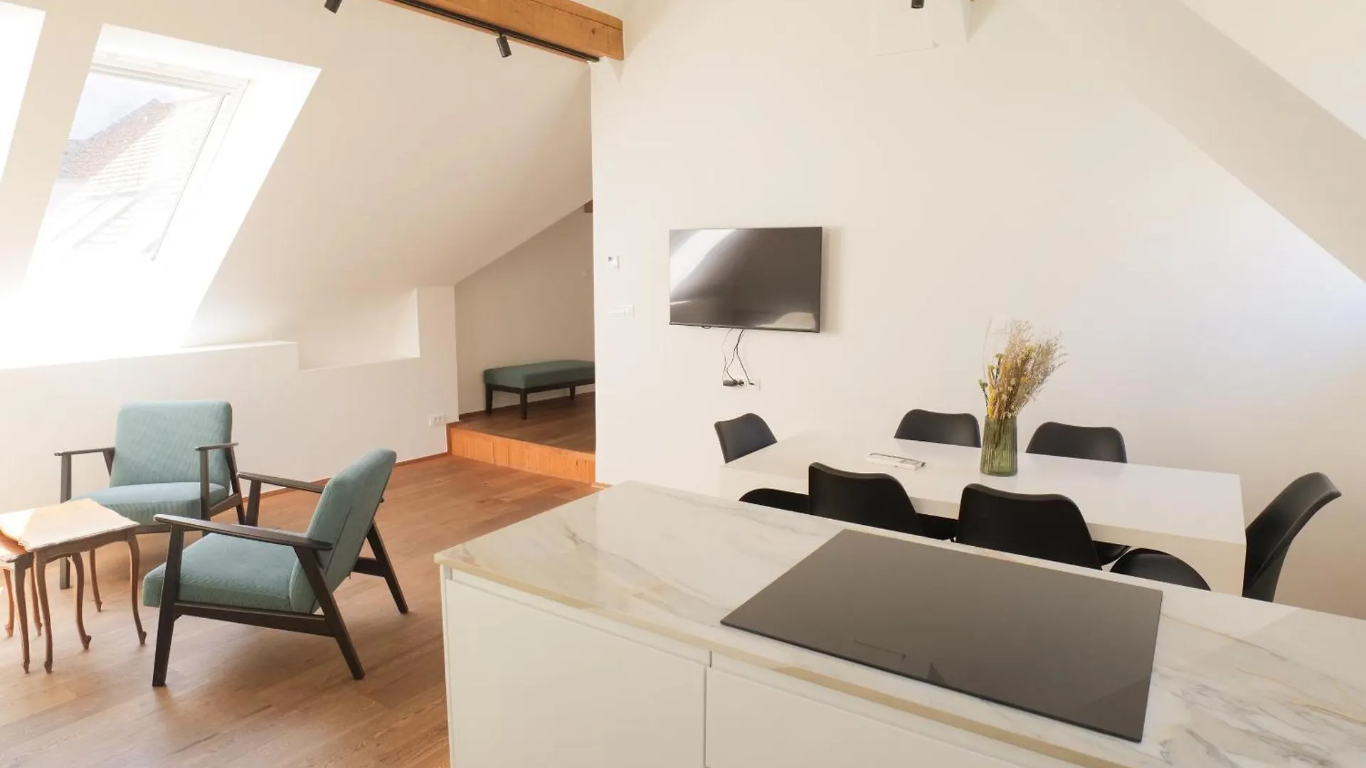 Central Riverside Apartments Mescanka Ljubljana 0*,  Szlovénia