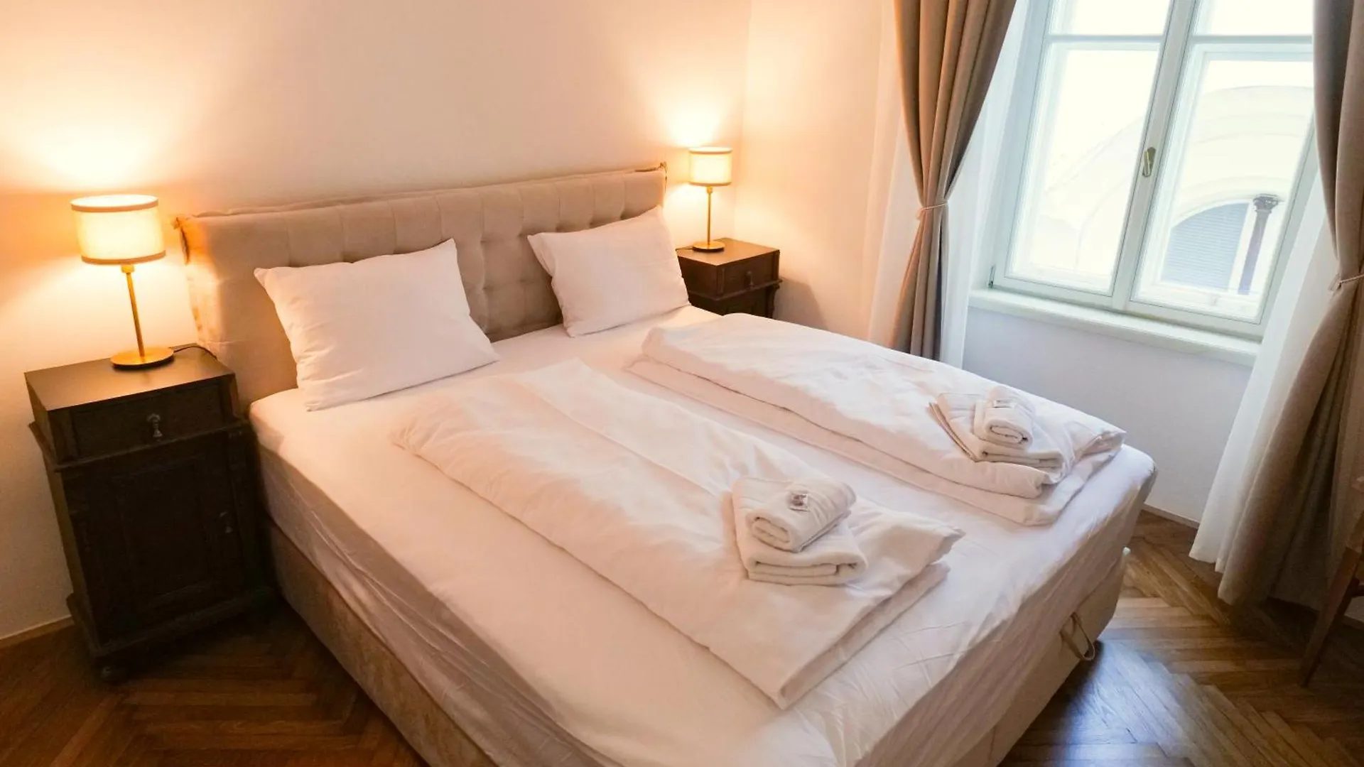Central Riverside Apartments Mescanka Ljubljana 0*,  Slovenya